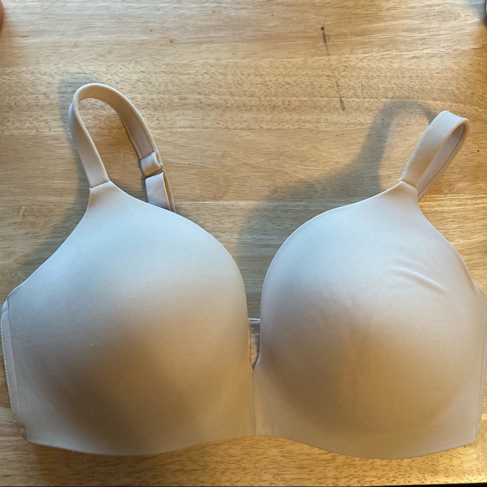 Simple Wire Free Plunge 38DDD Cacique Color Nude